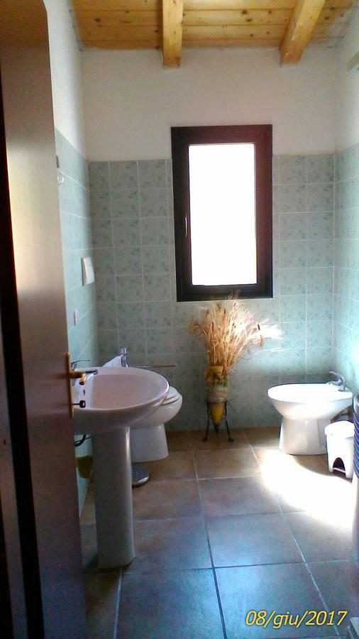 Farm Stay Gli Oleandri Loiri Porto San Paolo Exterior photo